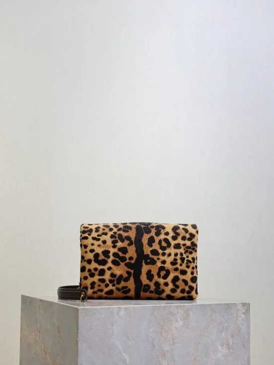 Saint Laurent leopard print envelope chain bag - Picture 6 of 9